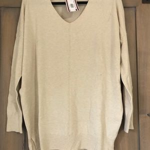 New With Tags Dreamers sweater Size Large in Cream